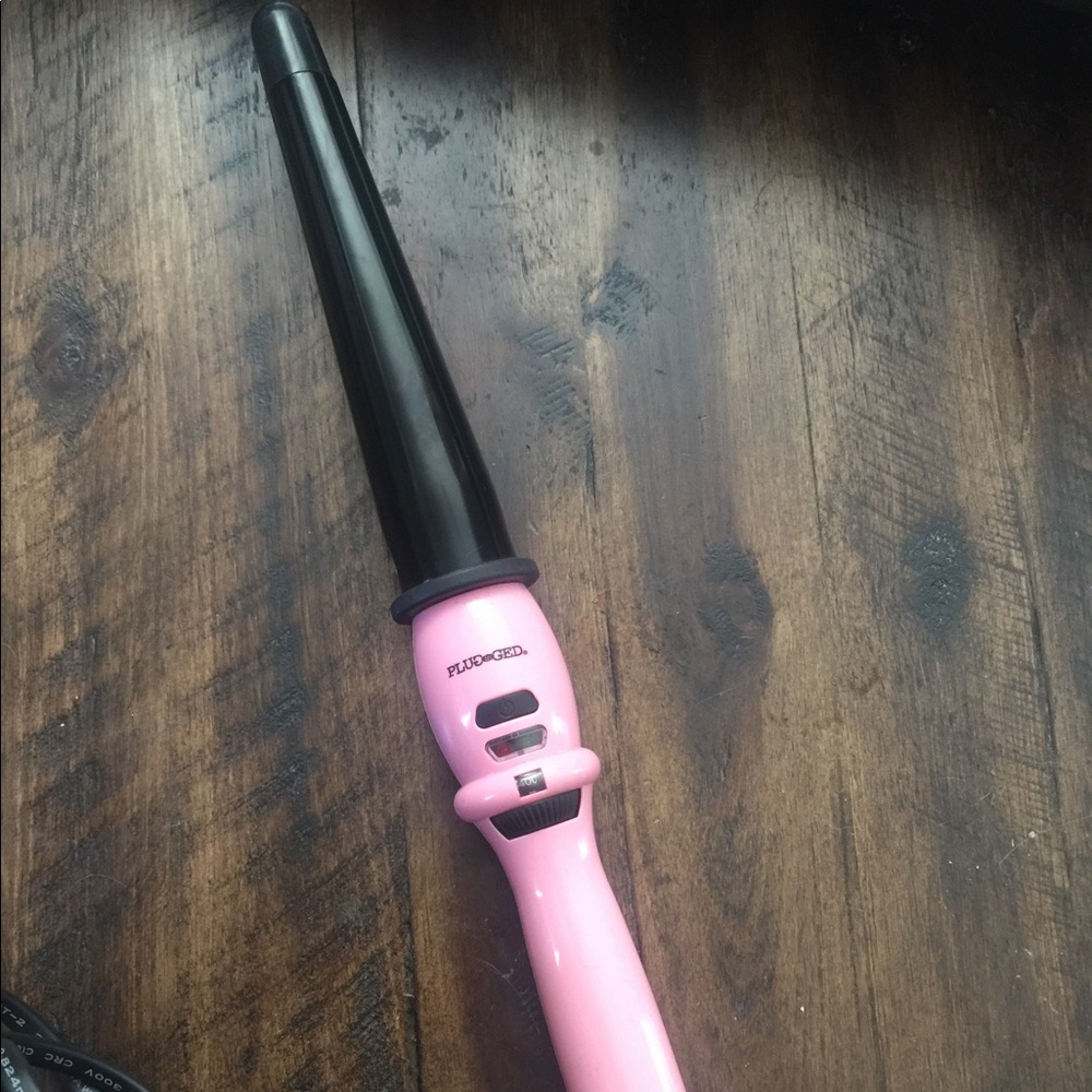 Pink 1” Tapered Curling Wand